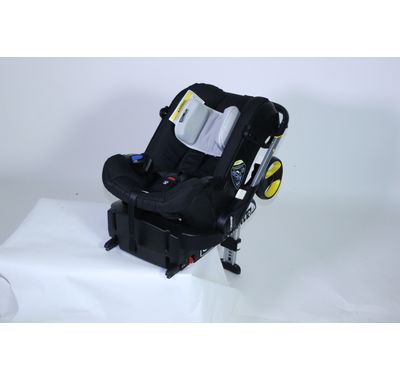 Silla de retención infantil Simple Parenting Doona+ Car Seat + Isofix Base             2015