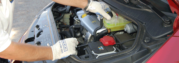 Comprobar aceite coche