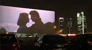 Autocine Madrid RACE estreno Grease