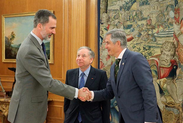 S.M. el Rey recibe a Carmelo Sanz
