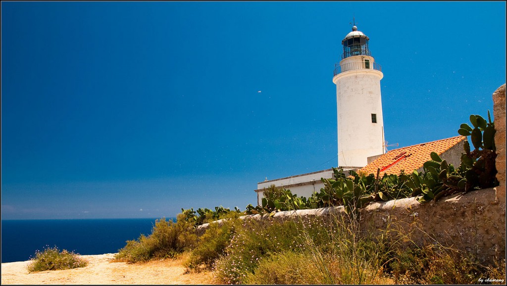 Los faros, ‘salvavidas’ de la costa 17