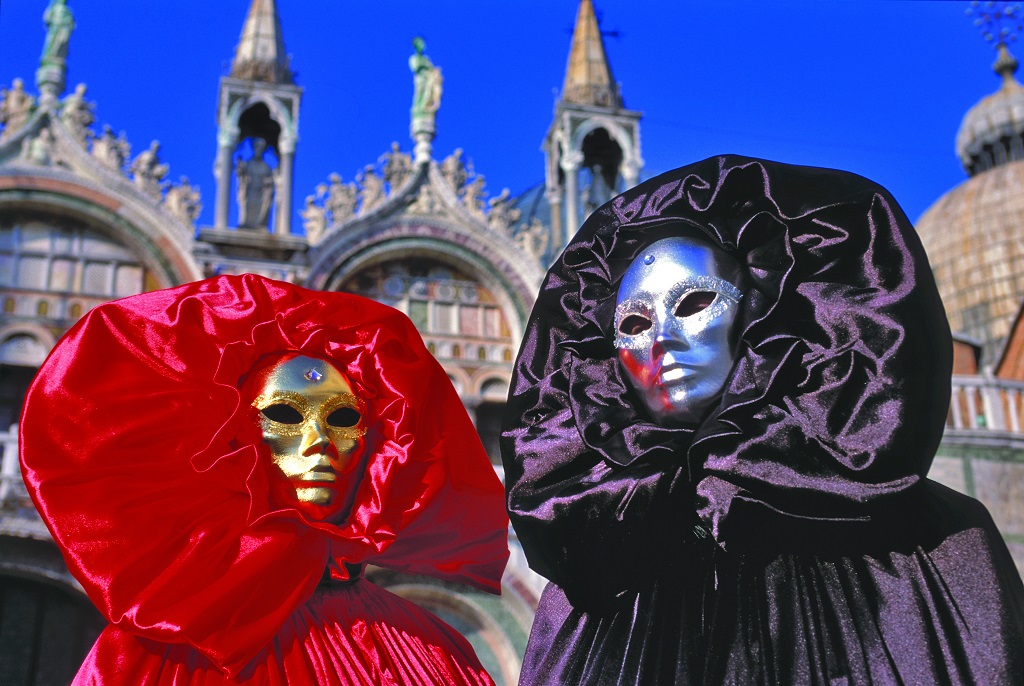 La Esencia del Carnaval de Venecia 2024