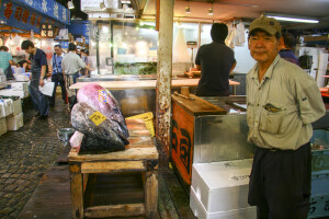 Tokio, una colmena de neón y sushi 2