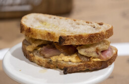 Un bocadillo para chuparse los dedos