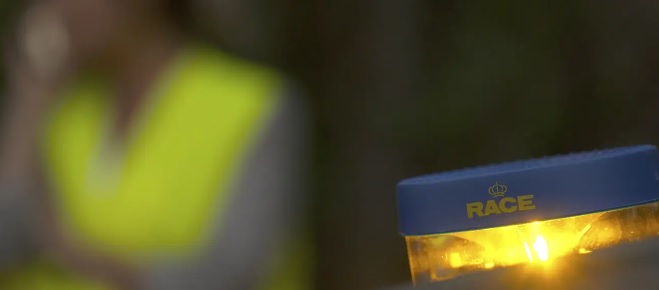 La luz de emergencia V16, al mejor precio con el RACE