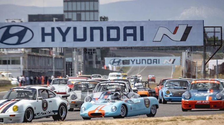 Clásicos en el Circuito de Madrid Jarama-RACE