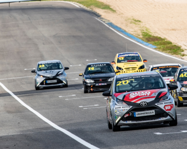 Fin de fiesta en el Circuito de Madrid Jarama - RACE