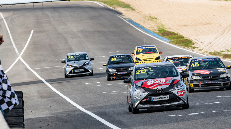 Fin de fiesta en el Circuito de Madrid Jarama - RACE