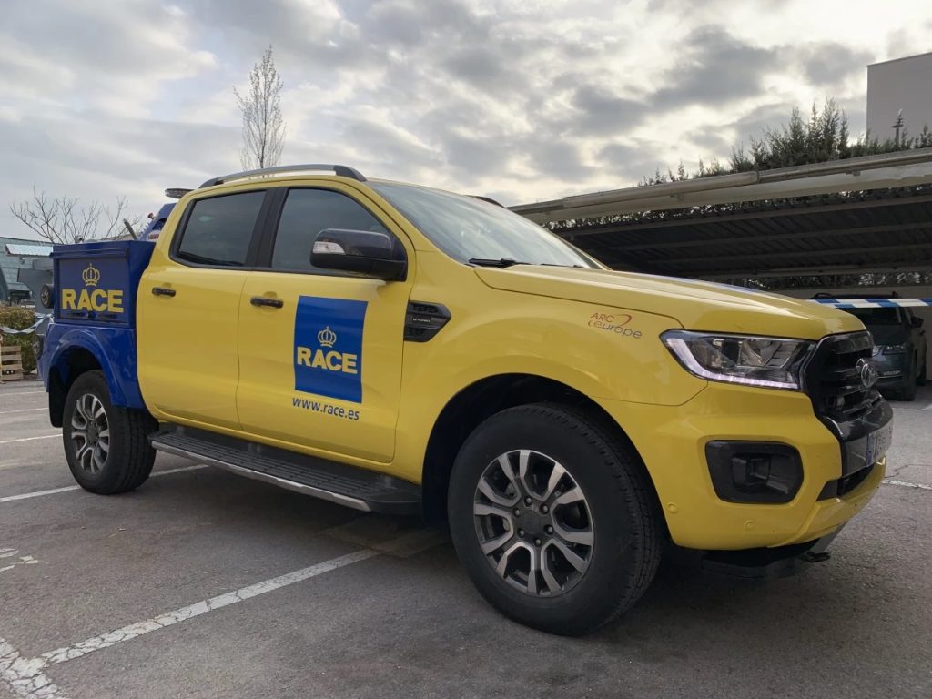 Los vehículos de auxilio en vía pública podrán acceder a las ZBE, una propuesta del RACE