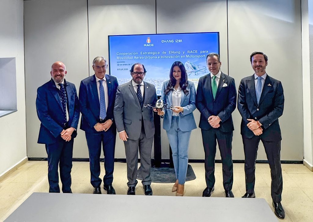 El RACE se implica en la movilidad aérea 3