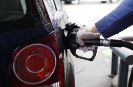 Con RACE, repostar en Galp y BP es más barato