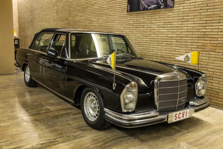 Los coches del Papa: un siglo de fe y blindaje sobre ruedas 2
