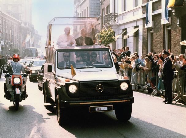 Los coches del Papa: un siglo de fe y blindaje sobre ruedas 6