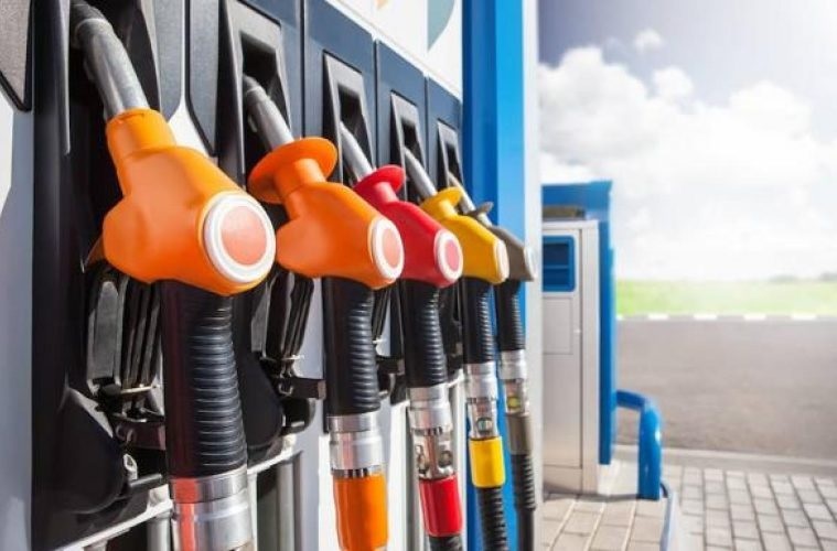 Repostar sin sorpresas: el buscador de gasolineras del RACE 1