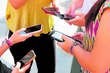¿Prohibir las redes sociales a los menores es la solución?