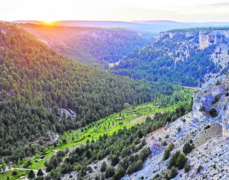 Rutas misteriosas para descubrir España en otoño 2