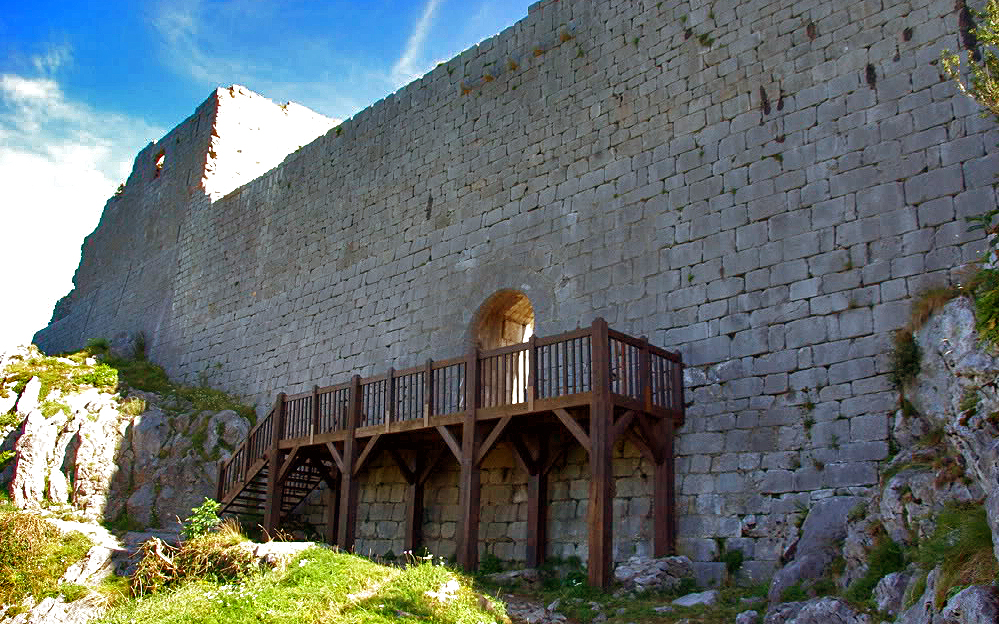 Entrada al castillo de Montségur