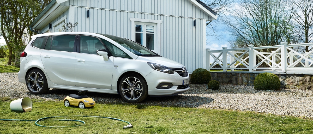 Opel Zafira Exterior 21x9 za18 e02 007