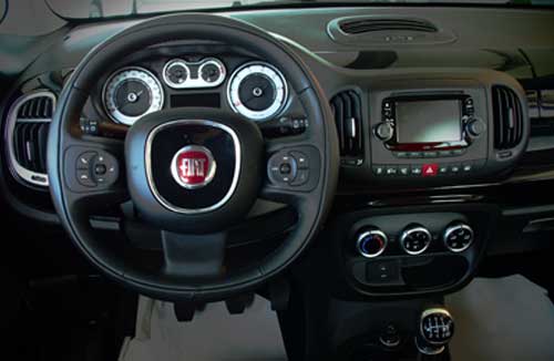 FIAT 500 L TREKKING interior