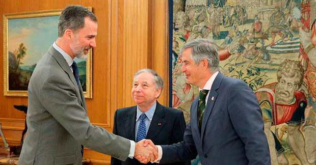 S.M. el Rey recibe a Carmelo Sanz, presidente del RACE, y a Jean Todt, presidente de la FIA