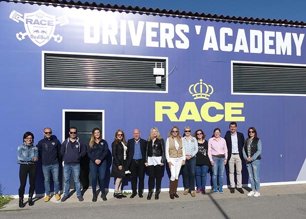 RACE y Asociación Madrileña de Mujeres Directivas y Empresarias