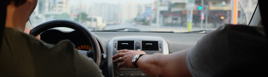 Cuánto cuesta instalar los sensores de aparcamiento en el coche?