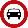 Señal entrada prohibida a vehículos de motor excepto motos de dos ruedas sin sidecar