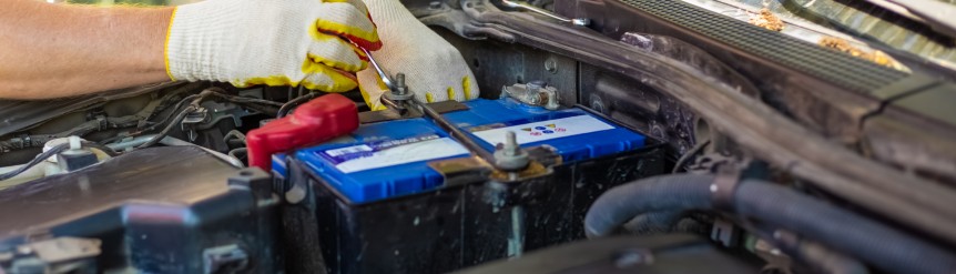 Cómo cambiar la batería de un coche